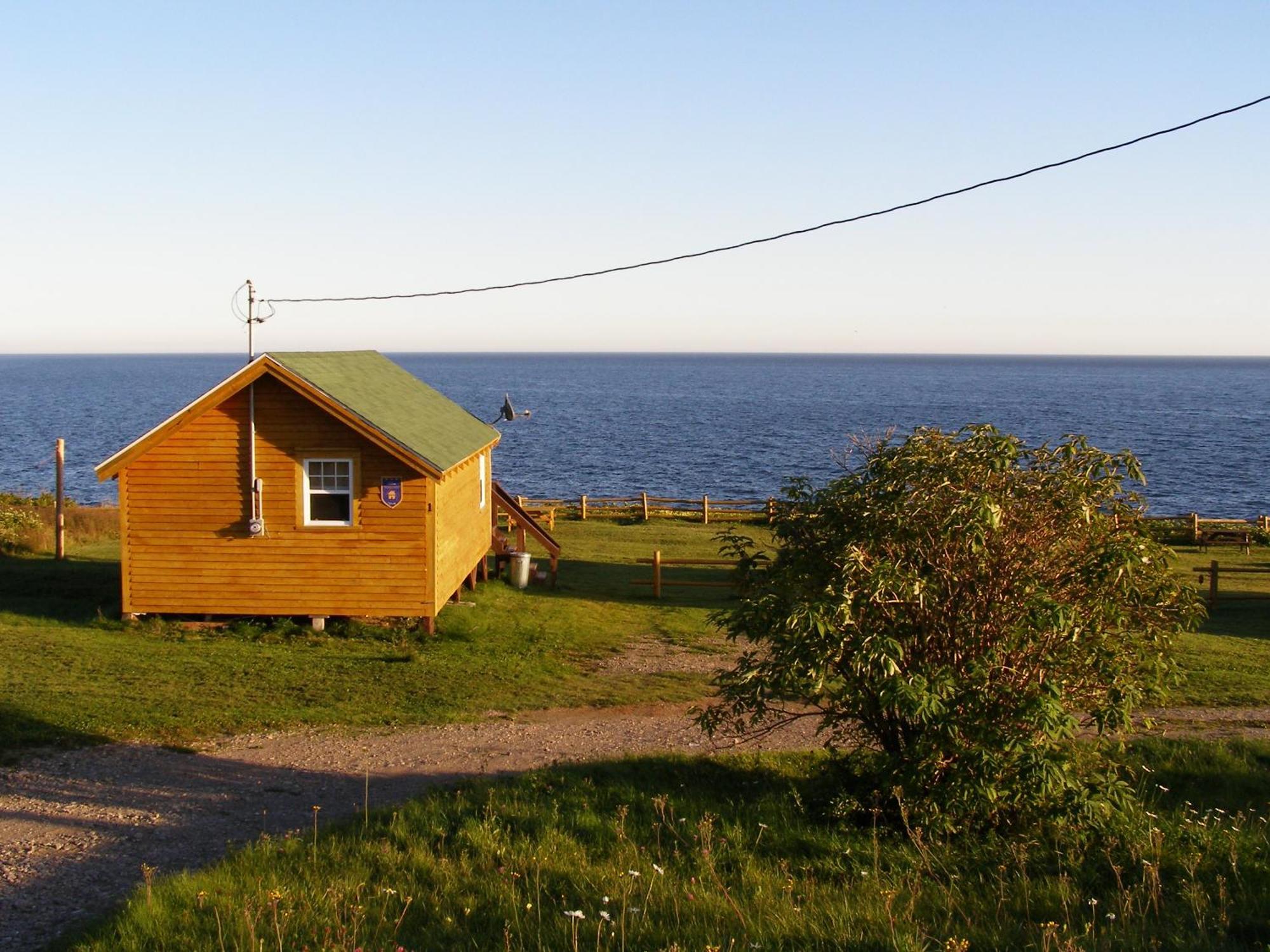 Les Chalets Brise-De-Mer Sainte-Therese-de-Gaspe Екстер'єр фото